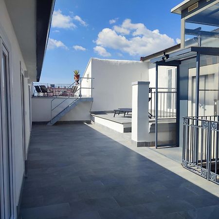 Terrazza Reale - Suite 2 Caserta Luaran gambar