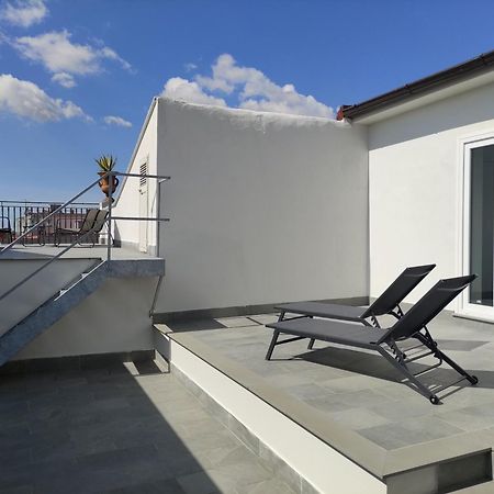 Terrazza Reale - Suite 2 Caserta Luaran gambar