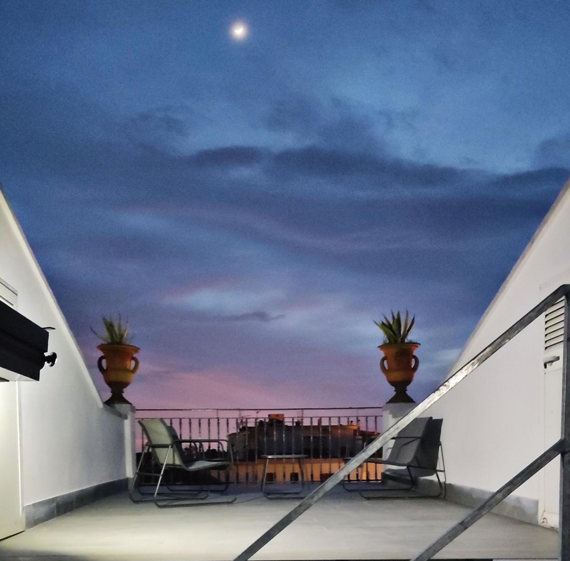 Terrazza Reale - Suite 2 Caserta Luaran gambar